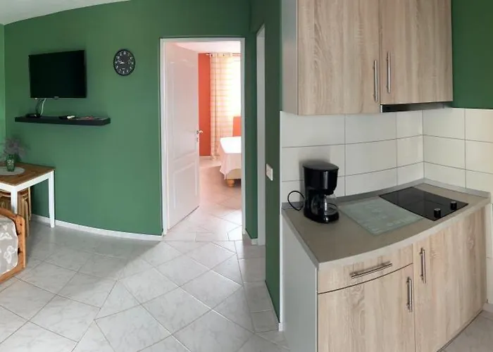 Starcevic Apartment Vir